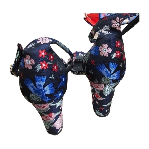 Floral Y2K embroidered navy open toe sandal heels shoes size 8.5 - Picture 9 of 13